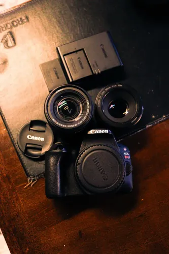 Canon Sl2