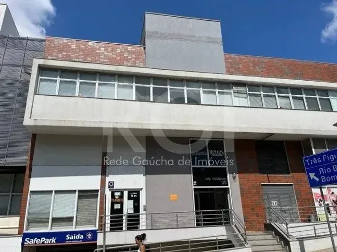 Ponto Comercial/Loja para Aluguel no Bairro Petrópolis com 136 m² de Área Útil