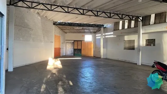 Galpão para alugar, 254 m² por R$ 4.500,00/mês - Jardim Elizabeth - Salto/SP