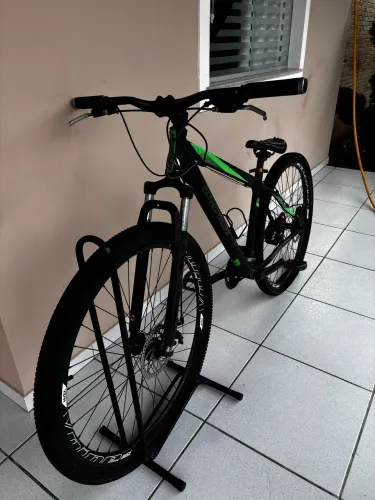 Bike/ bicicleta Elleven Preta e verde