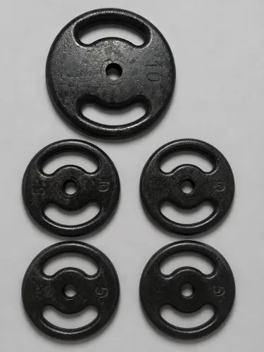 Anilhas de ferro pintadas de preto