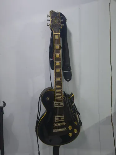 Guitarra Golden 
