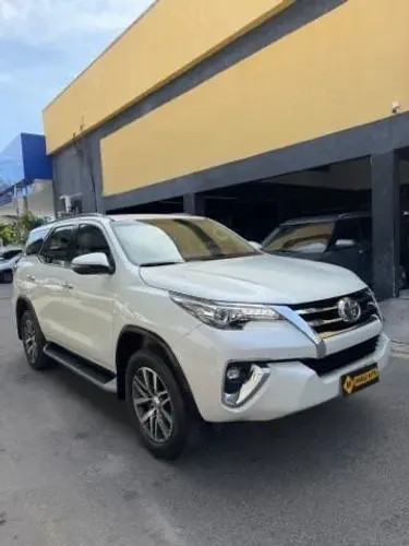 Toyota Hilux SW4 SRX 4X4 2.8 TDI 16V Dies. Aut. 2019