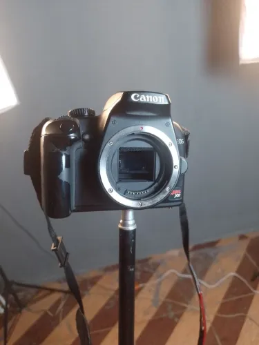 Canon EOS Rebel XS DSLR - Corpo