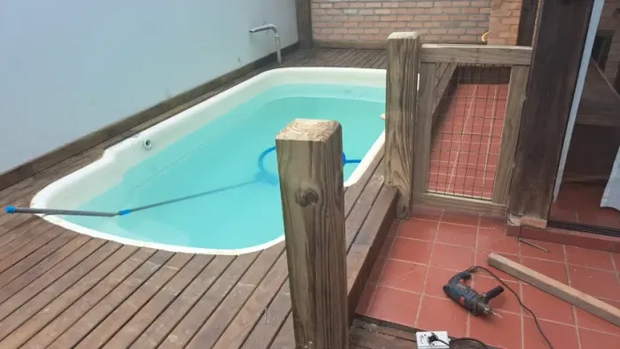 Piscina 4,00 x 2,20 x 1,20 m + casa de máquinas completa