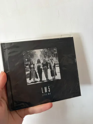 Álbum: LM5 booklet ?  Little mix ? 