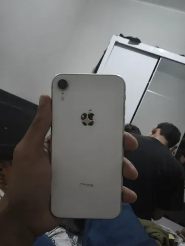 Vendo iPhone XR 450 tudo pegando vem ?