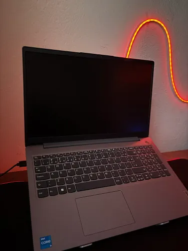 Notebook Lenovo Ideapad 3 - 8GB RAM | 238GB SSD | i5 de 11th