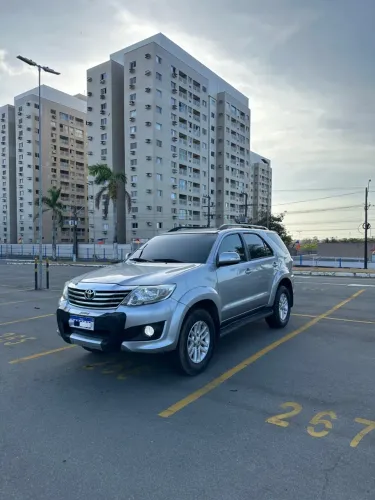 Toyota Hilux SW4 SR 4X2 2.7/ 2.7 Flex 16V Aut. 2015