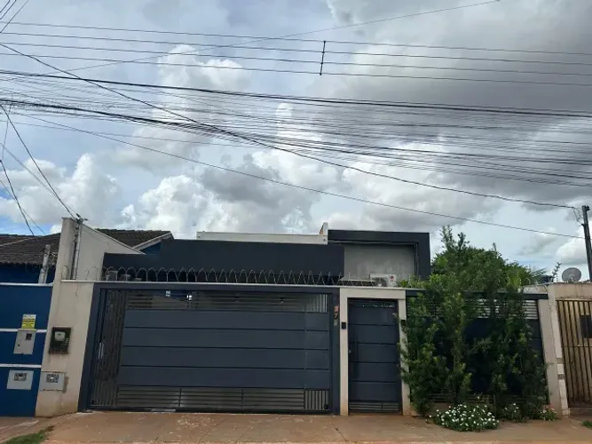 Casa com 3 suites e energia solar