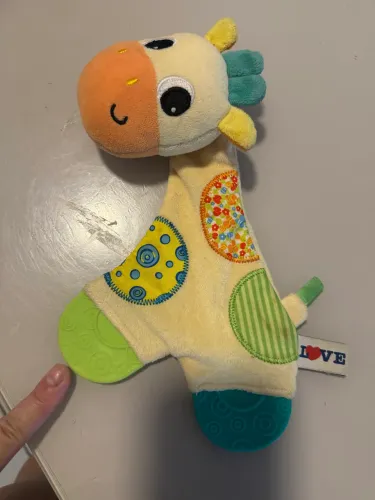 Naninha girafa mordedor sensorial bebê com barulho.