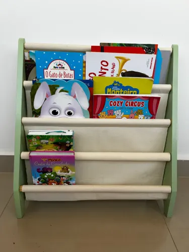 Livreiro Montessori