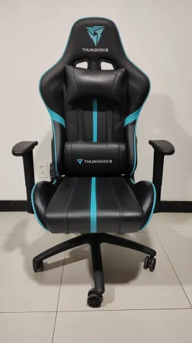 Cadeira ThunderX3 BC3 impecável sem detalhes