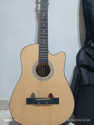 Estou vendendo meu violão,comprei tem um mês e não tenho tempo para aprender.