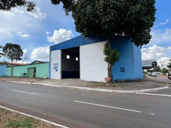 Galpão  200mt Vila Brasilia  esquina Av Braslia com Rua Goianases - CEP 74905-190