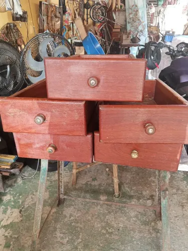 Gavetas pesadas,madeira maciça: