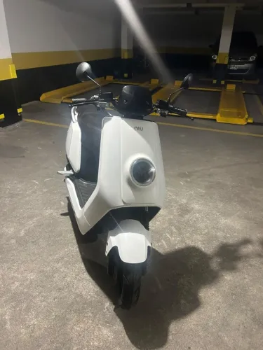 Moto Elétrica NIU Sport, perfeito estado