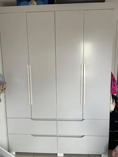 Guarda roupa 4 portas - novinho!!!