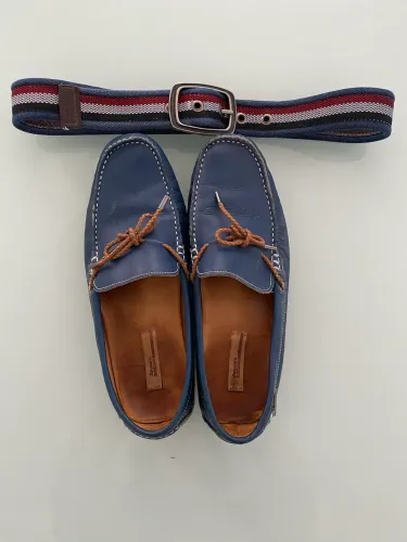 Mocassim Aramis e cinto masculino