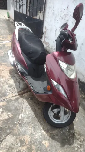 Vende-se burgman 125