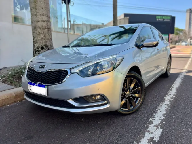 Kia Motors Cerato 1.6 16V Flex Aut. 2014