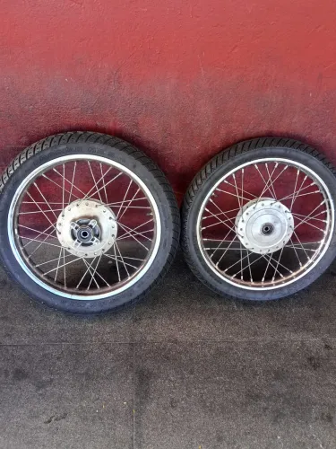 Pneu e roda