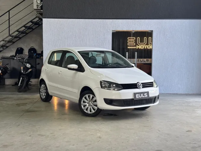 Volkswagen Fox 1.0 MI Total Flex 8V 5P 2014