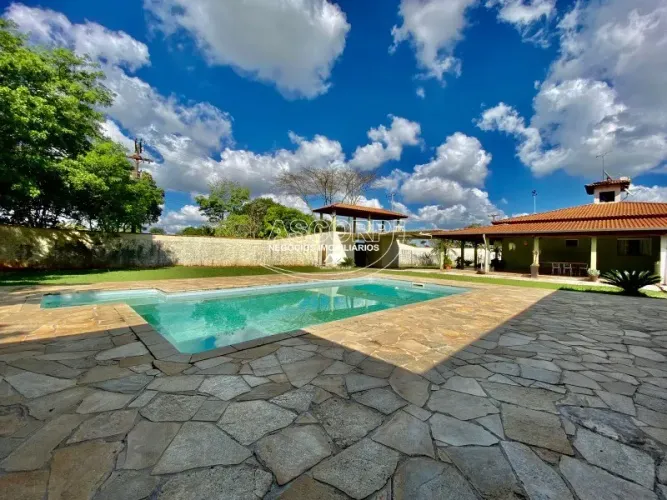 Chácara a venda no condomínio Quinta de Santa Helena, Piracicaba.(Código CH00108)