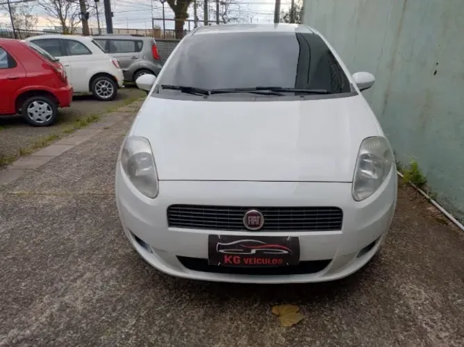 Fiat Punto Attractive 1.4 Fire Flex 8V 5P 2011