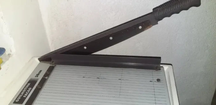 Guilhotina Facão 30 cm - Marca Lassane A 4