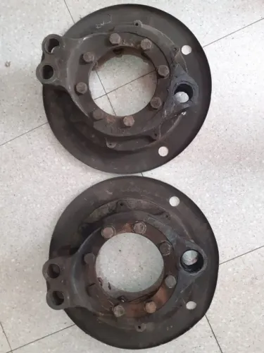 Cangalha + Espelho do Eixo Truck Caminhão ou Caçamba ou Basculante ou Bitruck