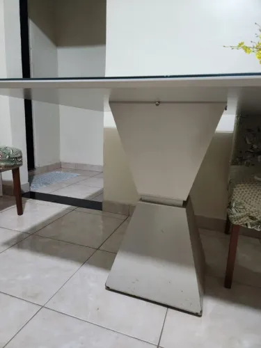 Mesa para 8 cadeiras, somente a mesa está a venda!!