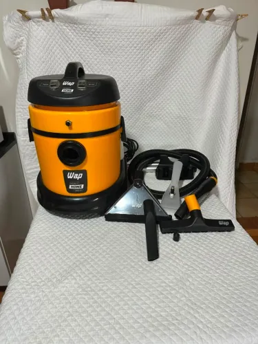 O nome correto do aparelho é Extratora Extratora de  Carpetes e Estofados WAP Home Cleaner