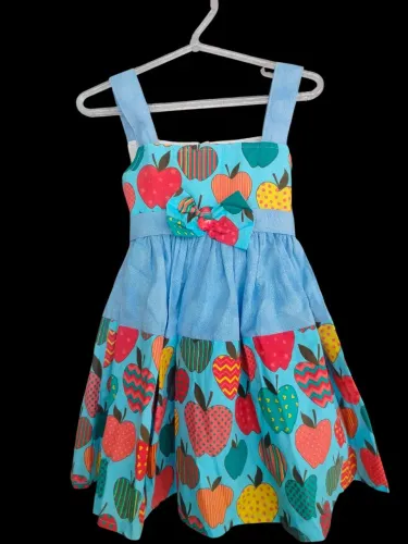 Vestidos compre 1 e o segundo sai pela metade