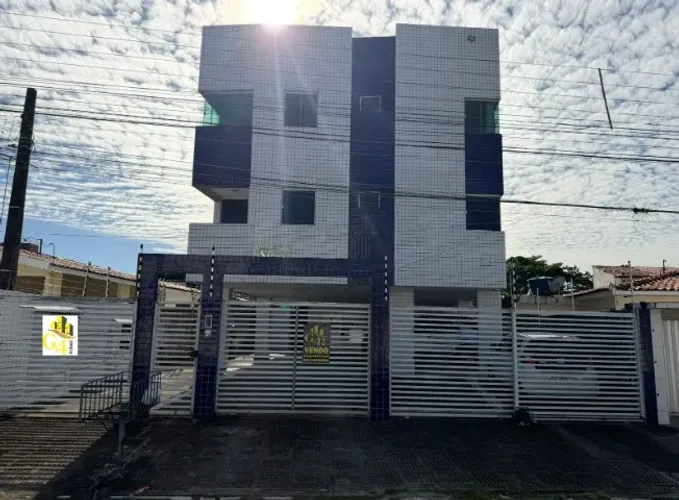 Apartamento no Cristo com 03 quartos, sendo 01 suíte e ótima localização. (Oportunidade)
