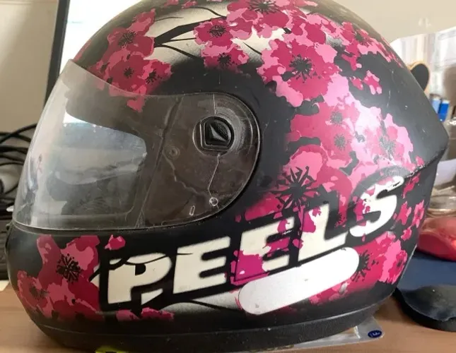 CAPACETE