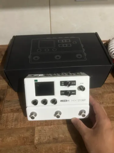 Hx Stomp Line 6 Branca