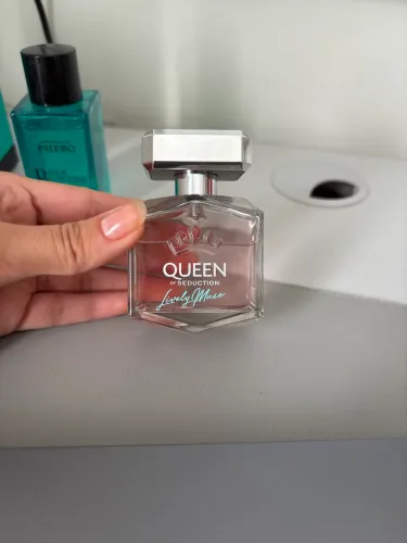 Perfume queen of seduction Lively Muse