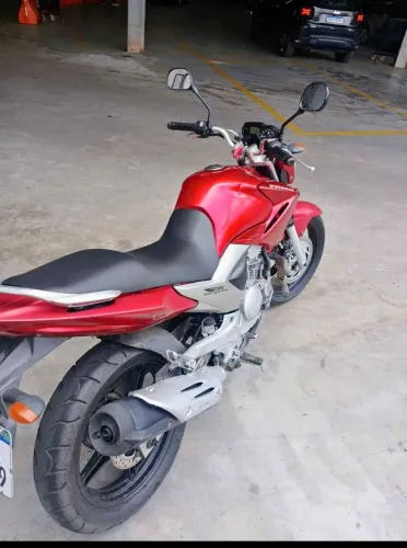 VENDO YAMAHA FAZER YS 250cc 2013 Vermelha
