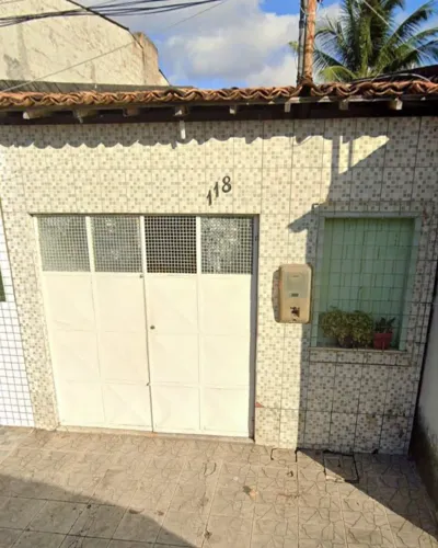 Casa 2/4 no Bugio próximo a avenida Centenário