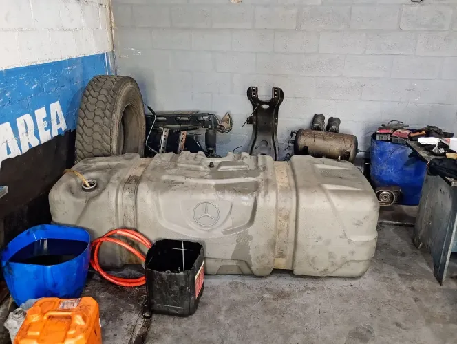 Tanque de Diesel Mercedes Benz Original 