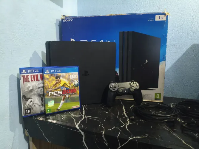 PS4 slim 1tb