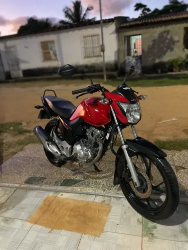 Vendo 160 nova precisa fazer nada só pega e anda