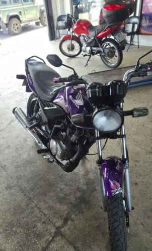 Vendo fan 125 pedal e partida elétrica, cuida tá zero