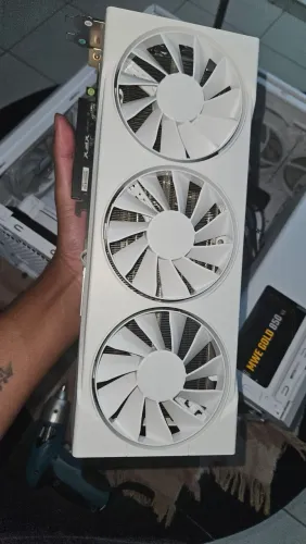 PLACA DE VÍDEO AMD RX 9070 XT XFX