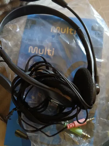 Fone de ouvido com fio