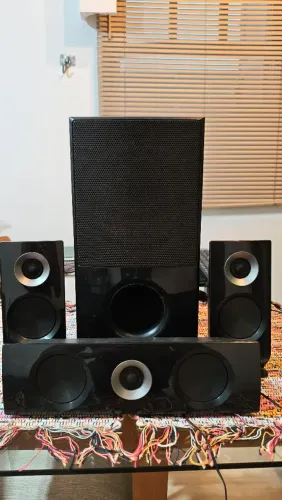 Caixas de som LG 