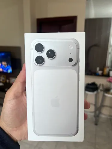iPhone 17 Pro Max 256GB (LACRADO)
