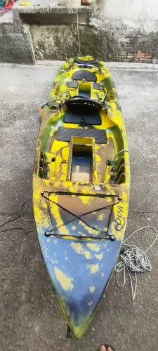 Caiaque duplo de pesca