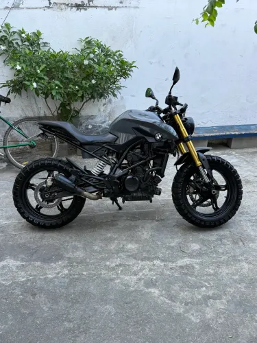 Moto bmw g310r personalizada